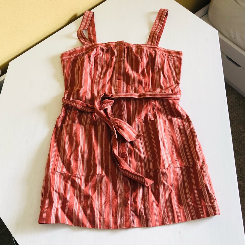 Forever 21 Woven button Dress